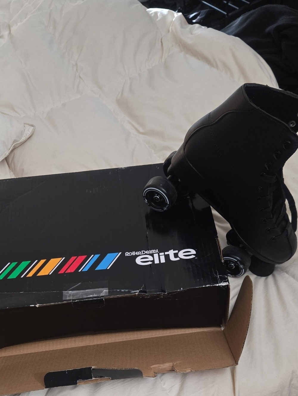 Men's Black Athletic Roller Skate